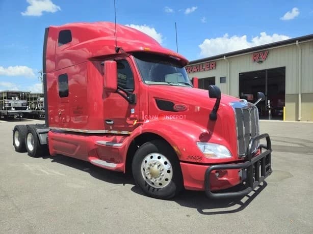 2020 Peterbilt 579 Sleeper Trucks