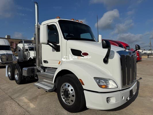 2020 Peterbilt  579 Day Cab Trucks