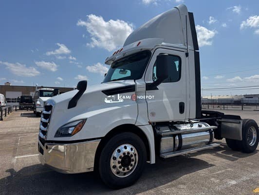 2019 Freightliner EVOLUTION126 Day Cab Trucks