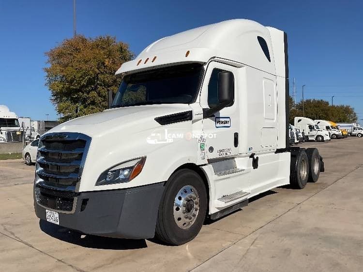 2020 Freightliner T12664ST Sleeper Trucks