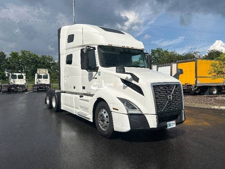 2020 Volvo VNL64760 Sleeper Trucks
