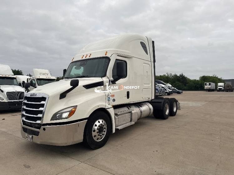 2020 Freightliner T12664ST Sleeper Trucks