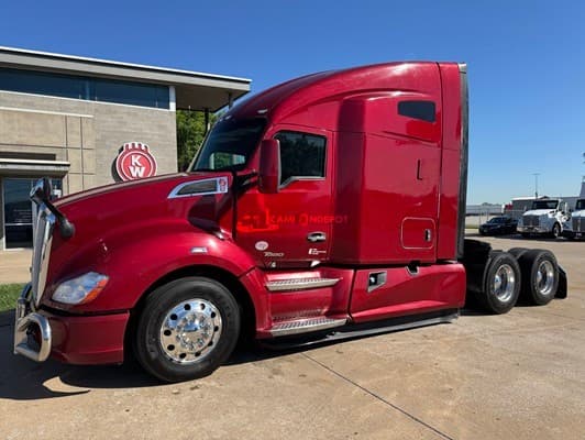 2021 Kenworth T680 Sleeper Trucks