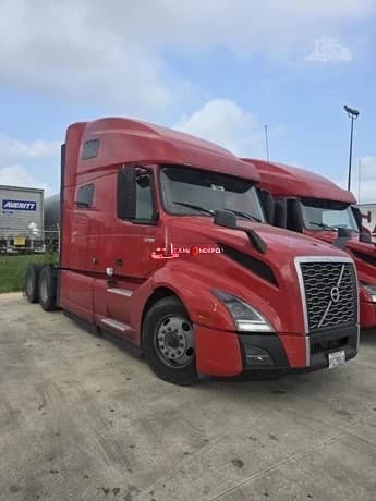 2023 Volvo VNL64T760 Sleeper Trucks