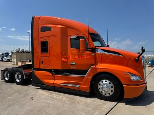 2023 Kenworth T680 Sleeper Trucks