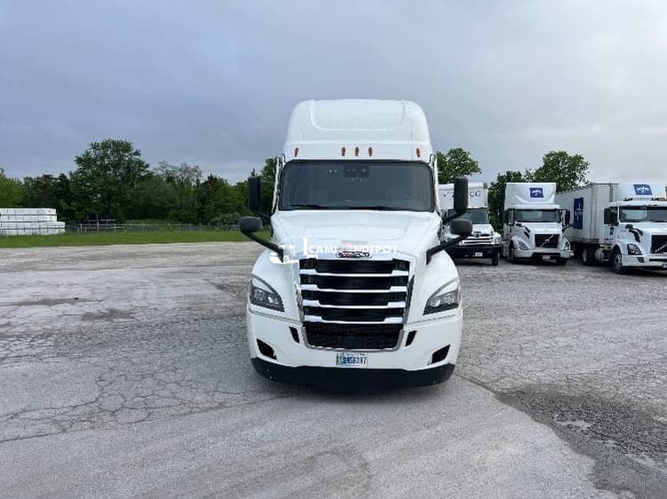 2022 Freightliner T12664ST Sleeper Trucks