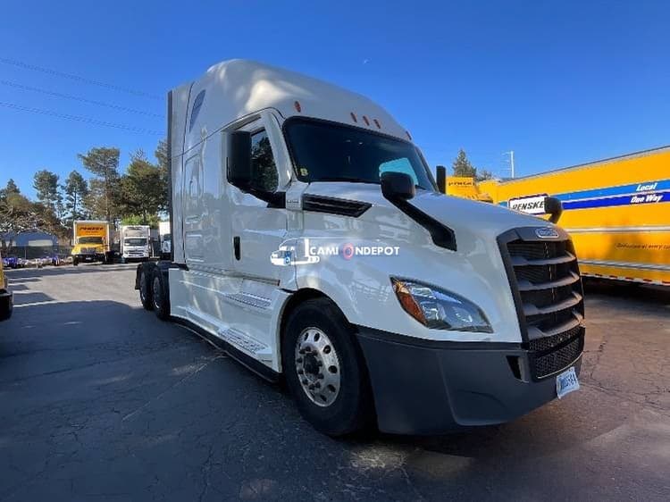 2020 Freightliner T12664ST Sleeper Trucks