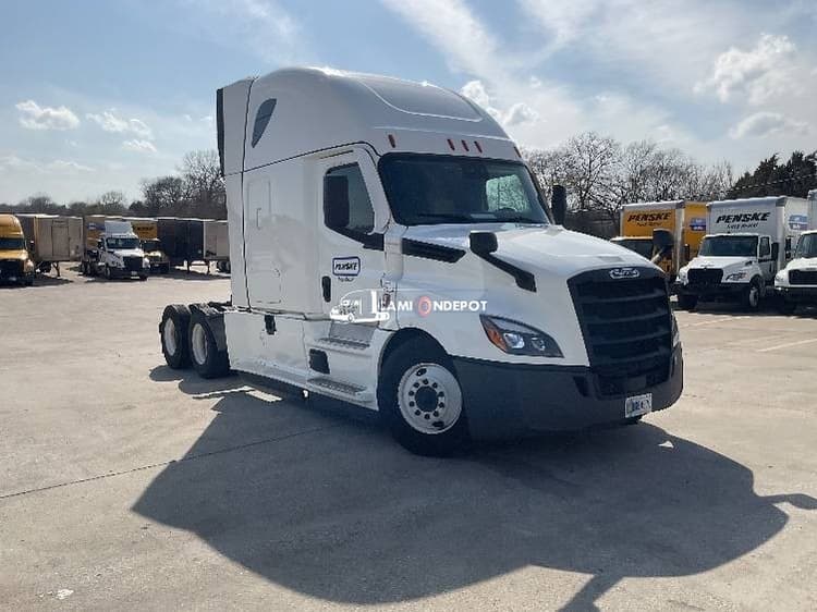 2022 Freightliner T12664ST Sleeper Trucks