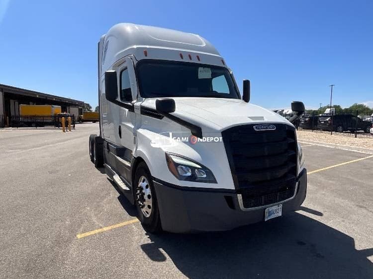 2022 Freightliner T12664ST Sleeper Trucks