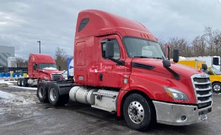 2020 Freightliner T12664ST Sleeper Trucks