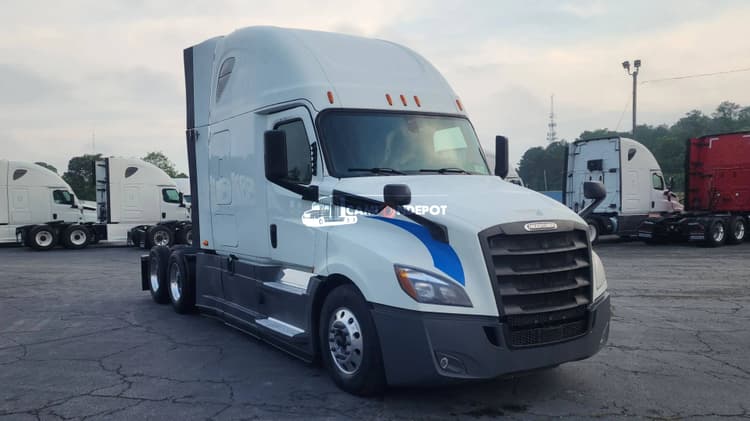 2020 Freightliner Cascadia Sleeper Trucks