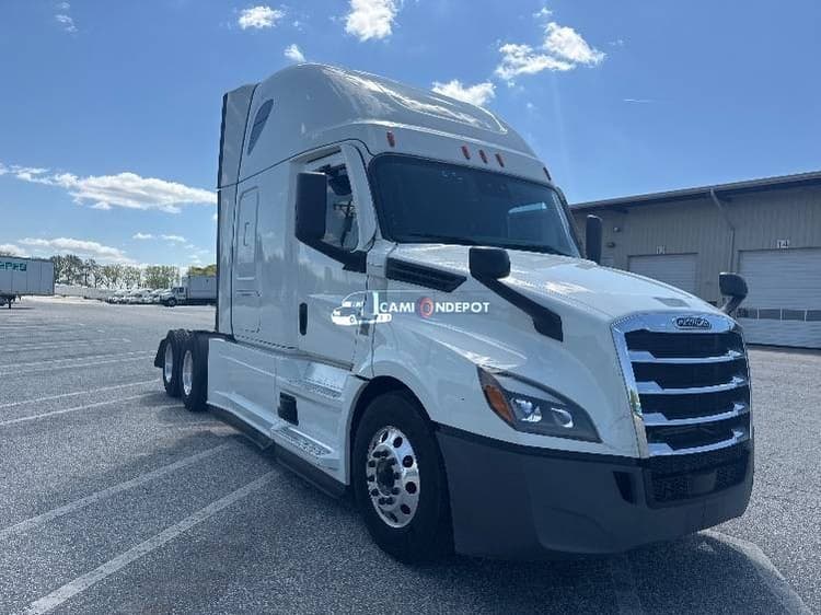 2021 Freightliner T12664ST Sleeper Trucks