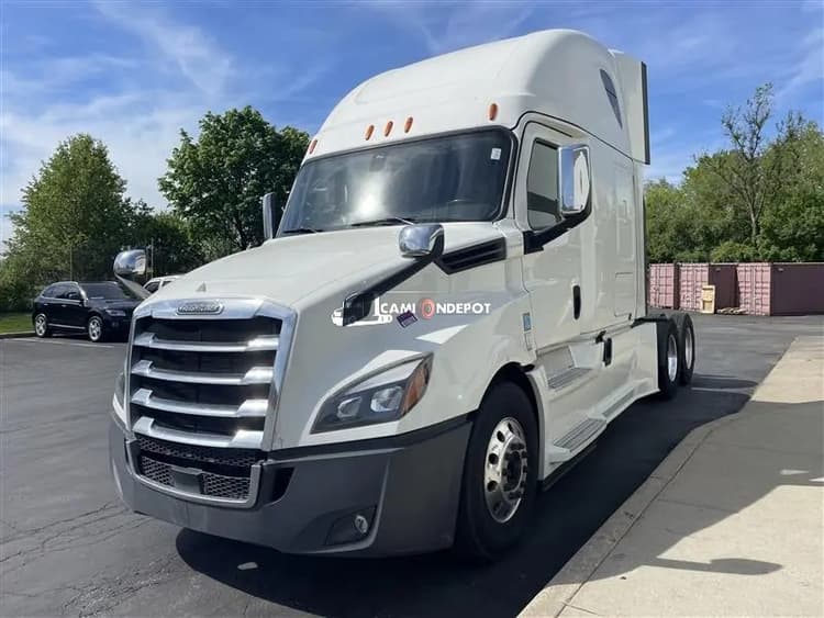 2020 Freightliner Cascadia Sleeper Trucks