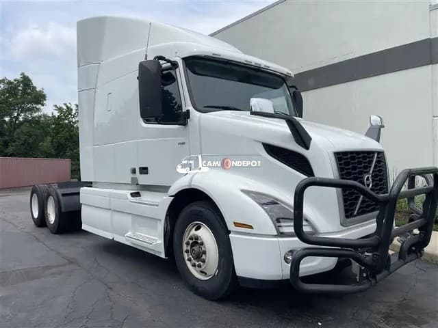 2020 Volvo 61 Sleeper Trucks