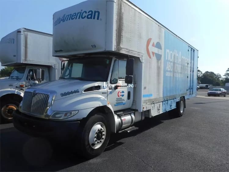 2010 International  DURASTAR 4300 Box Trucks