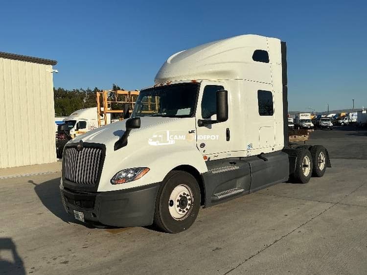2022 International LT625 Sleeper Trucks