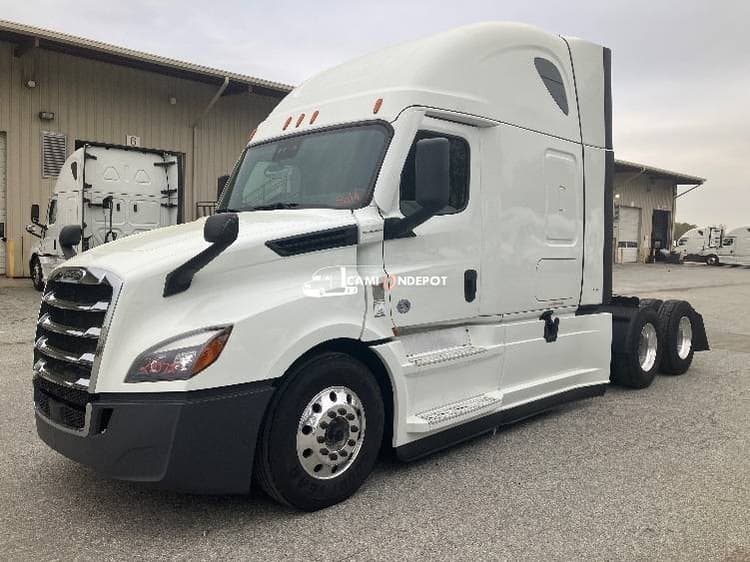 2021 Freightliner T12664ST Sleeper Trucks