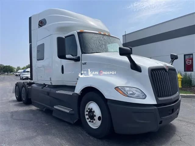 2022 International LT625 Sleeper Trucks