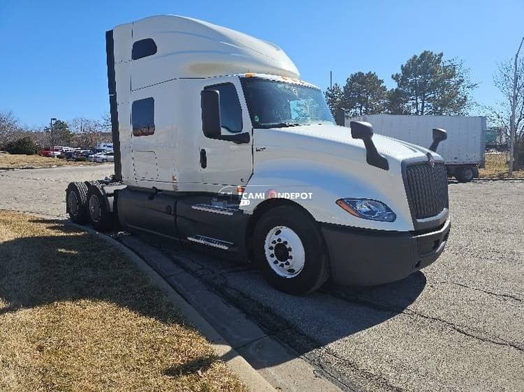 2022 International LT625 Sleeper Trucks