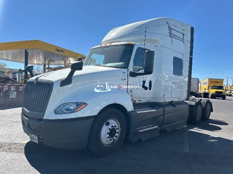 2022 International LT625 Sleeper Trucks