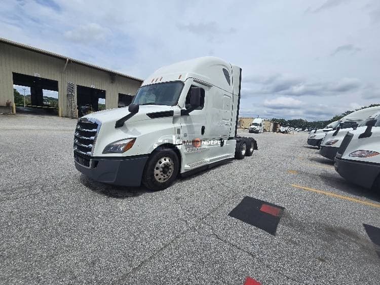 2021 Freightliner T12664ST Sleeper Trucks