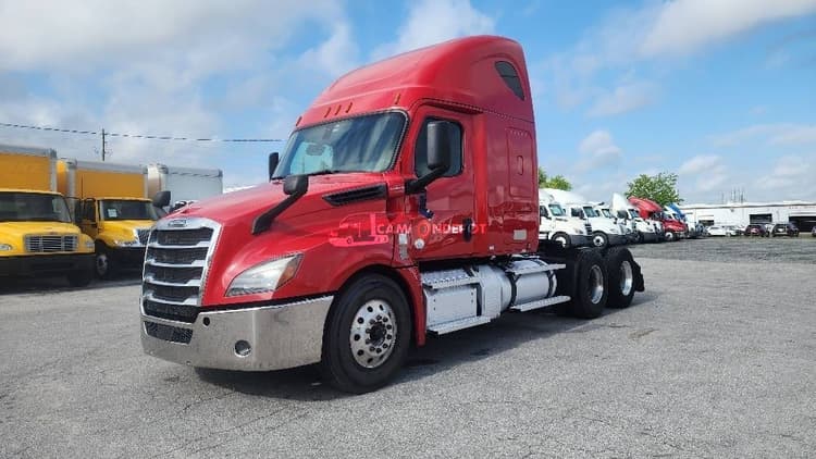 2020 Freightliner T12664ST Sleeper Trucks