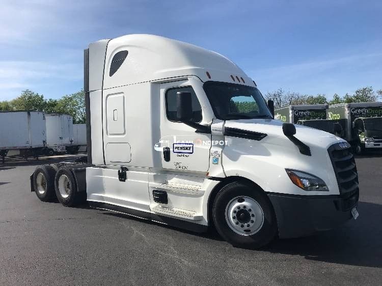 2020 Freightliner T12664ST Sleeper Trucks