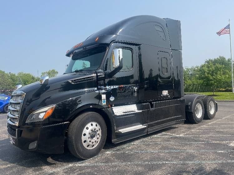 2020 Freightliner T12664ST Sleeper Trucks