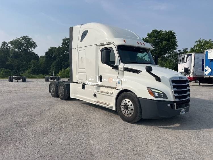 2020 Freightliner T12664ST Sleeper Trucks