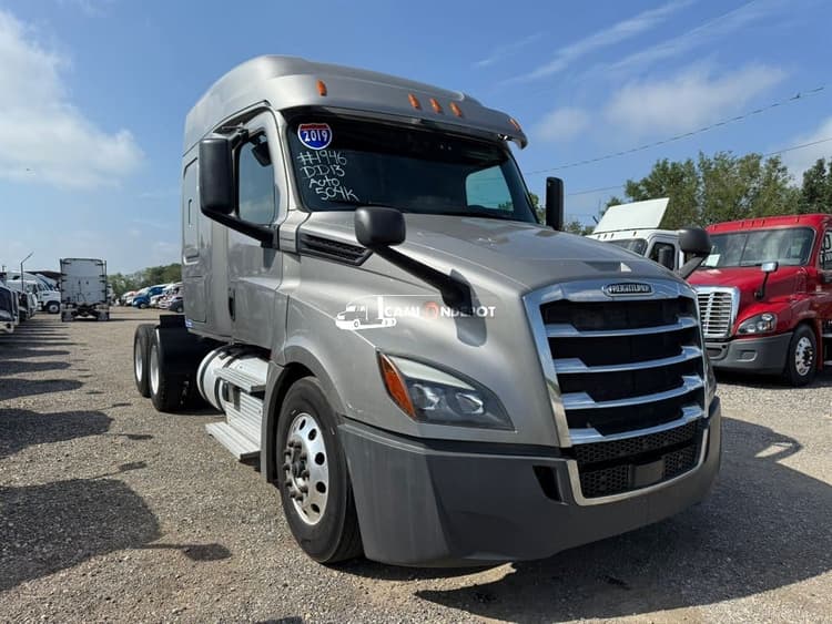 2019 Freightliner Cascadia 126 Sleeper Trucks