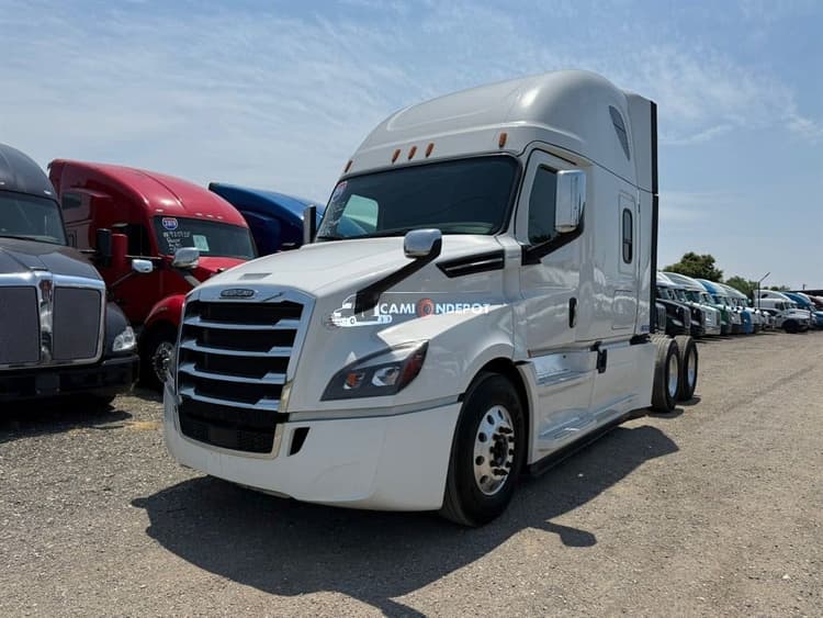 2019 Freightliner Cascadia 126 Sleeper Trucks