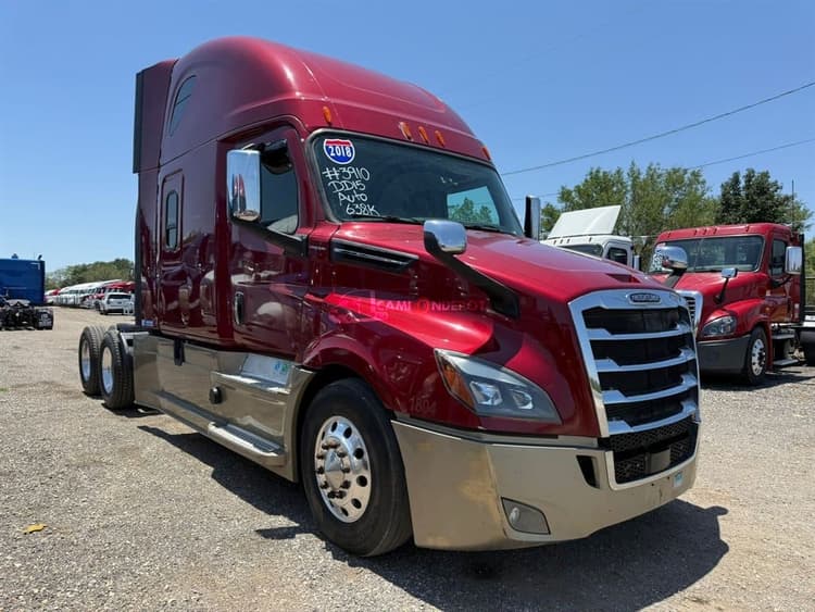 2018 Freightliner Cascadia 126 Sleeper Trucks