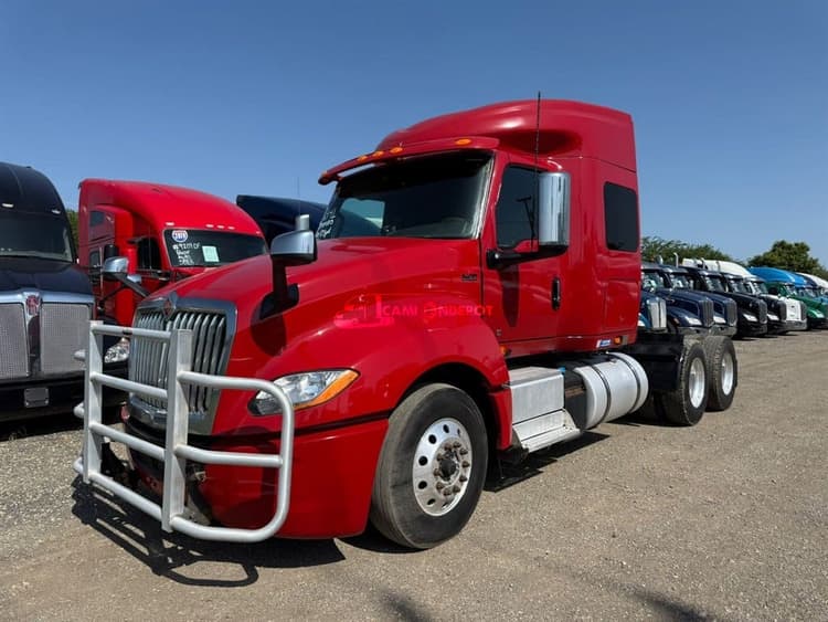 2019 International Lt625 Sleeper Trucks