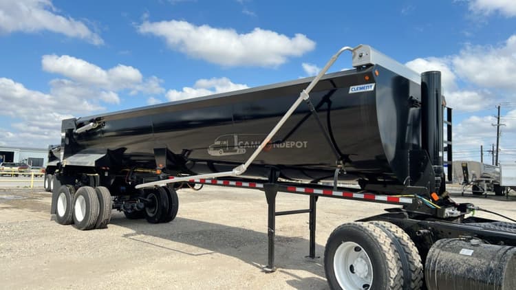 2025 Clement 32X102 Trailers End Dump 