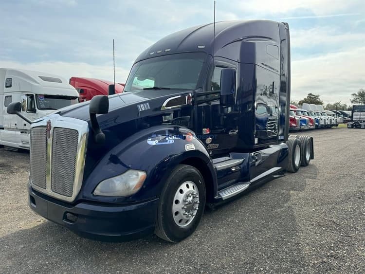 2019 Kenworth T 680 Sleeper Trucks