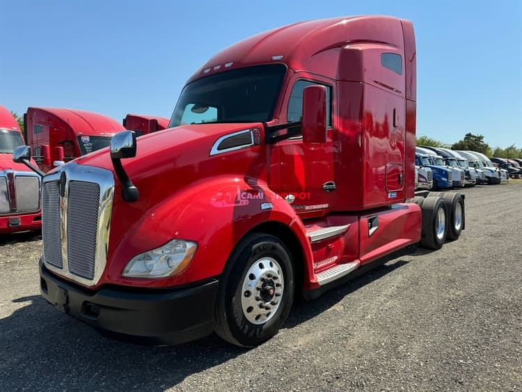 2018 Kenworth T680 Sleeper Trucks