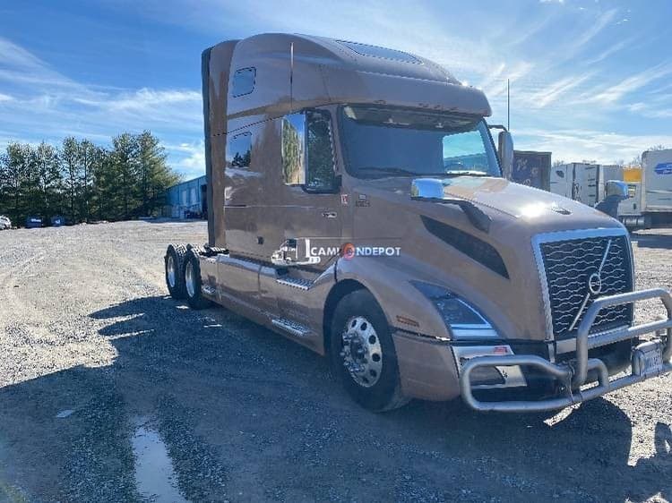 2021 Volvo VNL64760 Sleeper Trucks