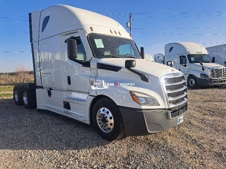 2021 Freightliner T12664ST Sleeper Trucks