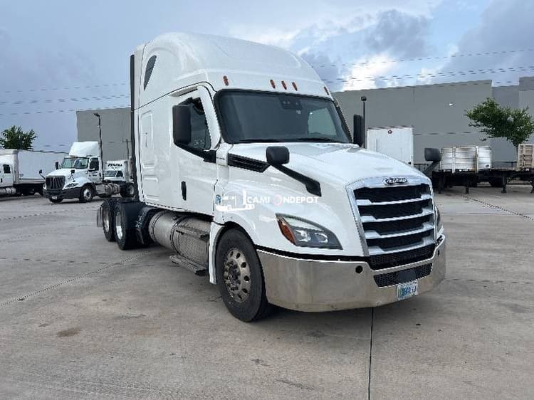 2020 Freightliner T12664ST Sleeper Trucks