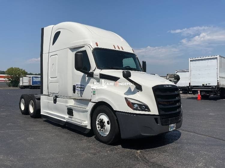 2020 Freightliner T12664ST Sleeper Trucks
