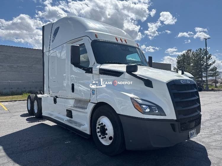 2021 Freightliner T12664ST Sleeper Trucks