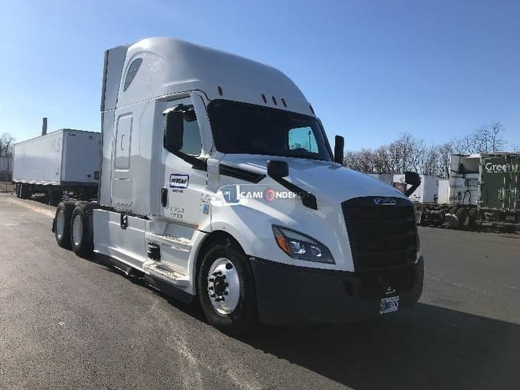 2022 Freightliner T12664ST Sleeper Trucks
