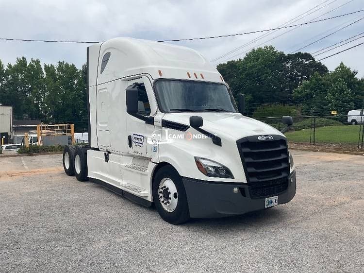 2022 Freightliner T12664ST Sleeper Trucks