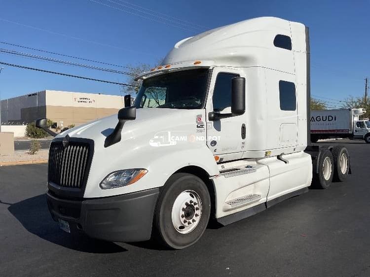 2020 Freightliner T12664ST Sleeper Trucks
