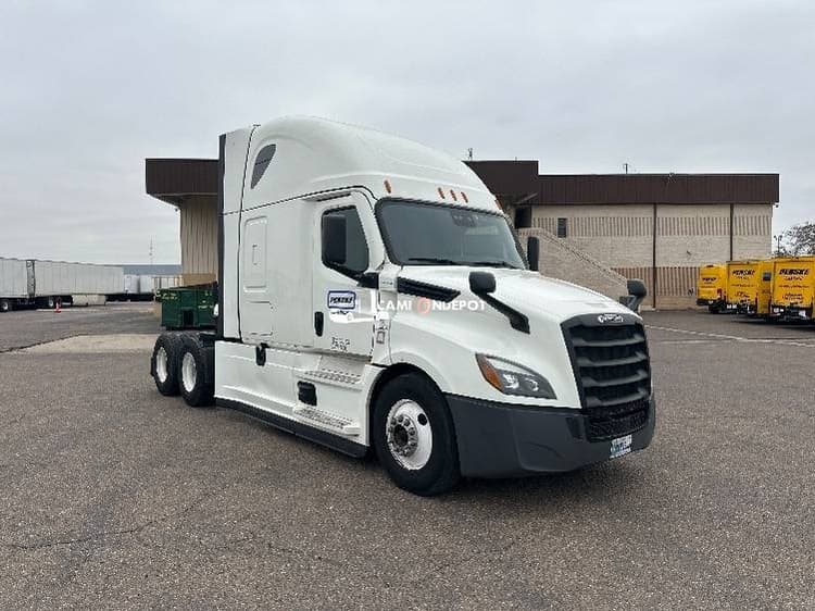 2021 Freightliner T12664ST Sleeper Trucks