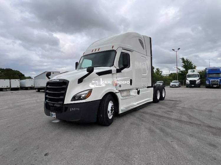 2020 Freightliner T12664ST Sleeper Trucks