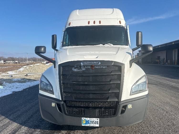 2020 Freightliner T12664ST Sleeper Trucks