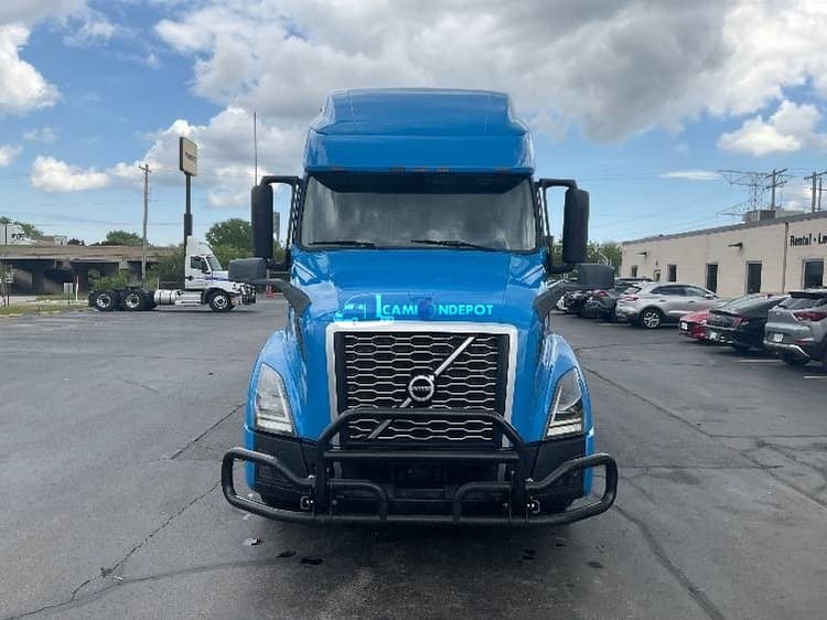 2020 Volvo VNL64760 Sleeper Trucks