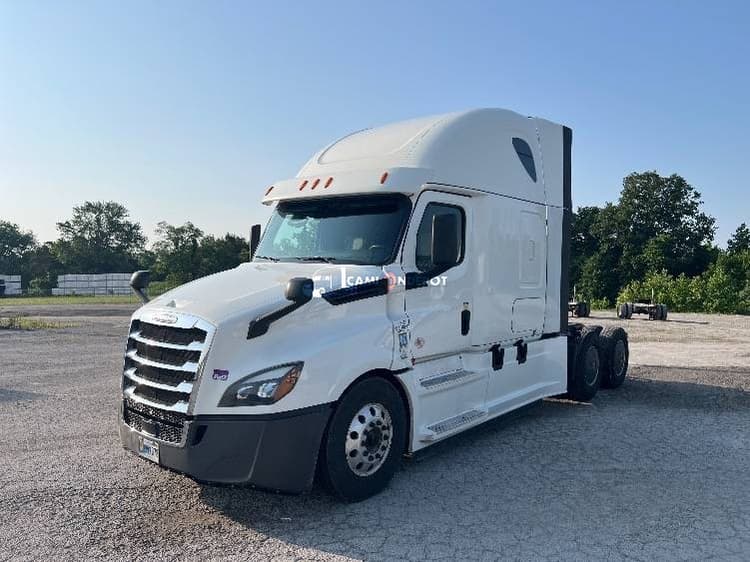 2020 Freightliner T12664ST Sleeper Trucks