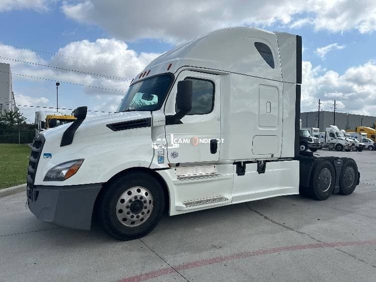 2020 Freightliner T12664ST Sleeper Trucks
